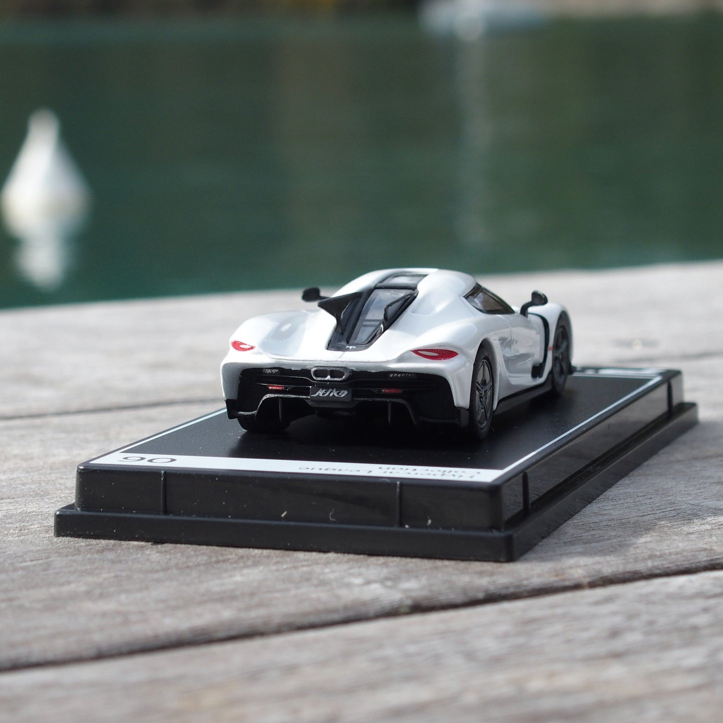 koenigsegg jesko 1:64